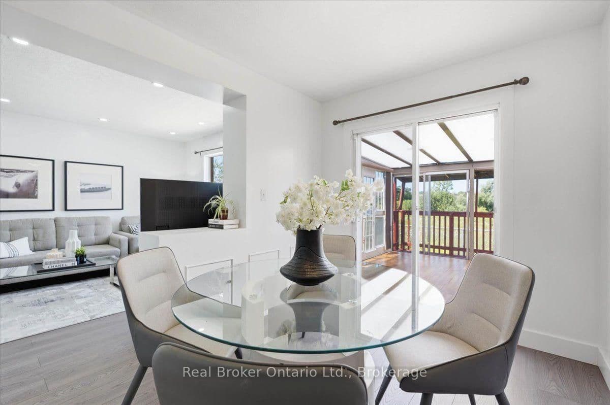 12 Castlebury Drive thumbnail 10