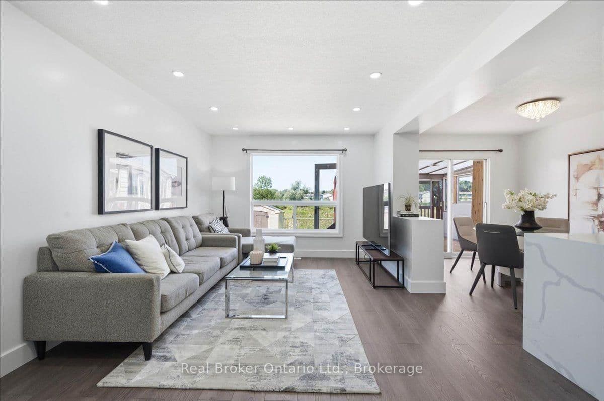12 Castlebury Drive thumbnail 13
