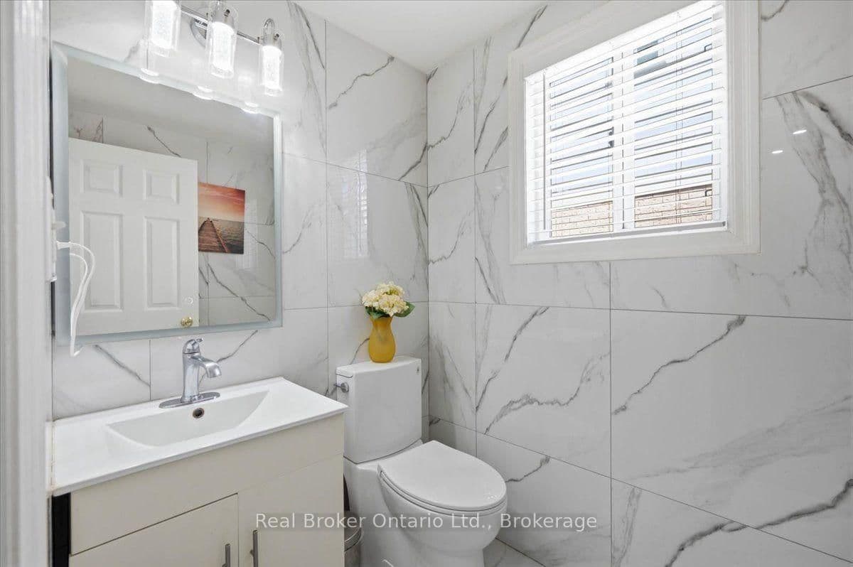 12 Castlebury Drive thumbnail 16