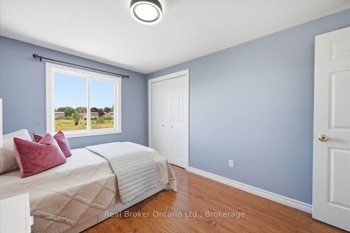 12 Castlebury Drive thumbnail 24