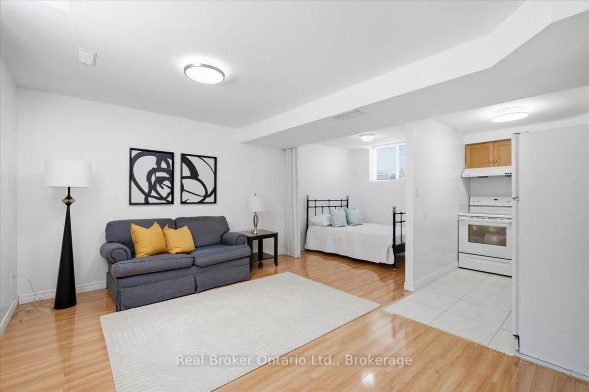 12 Castlebury Drive thumbnail 28