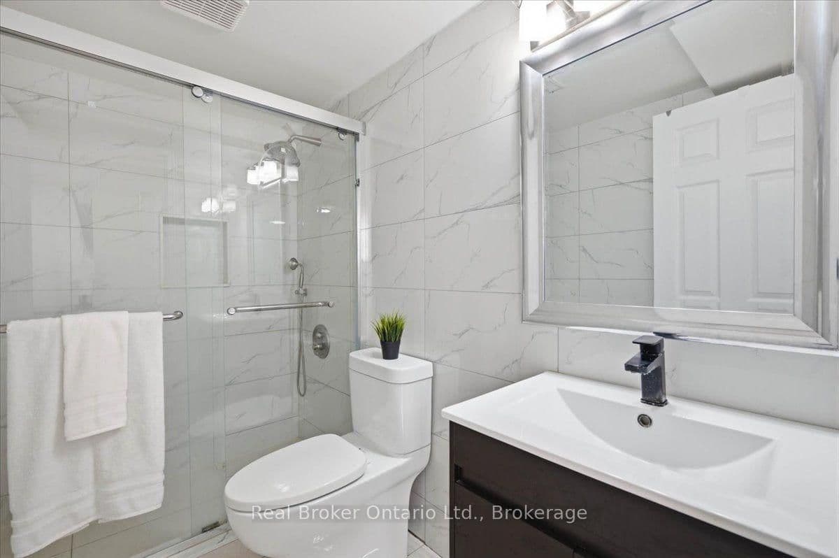 12 Castlebury Drive thumbnail 32