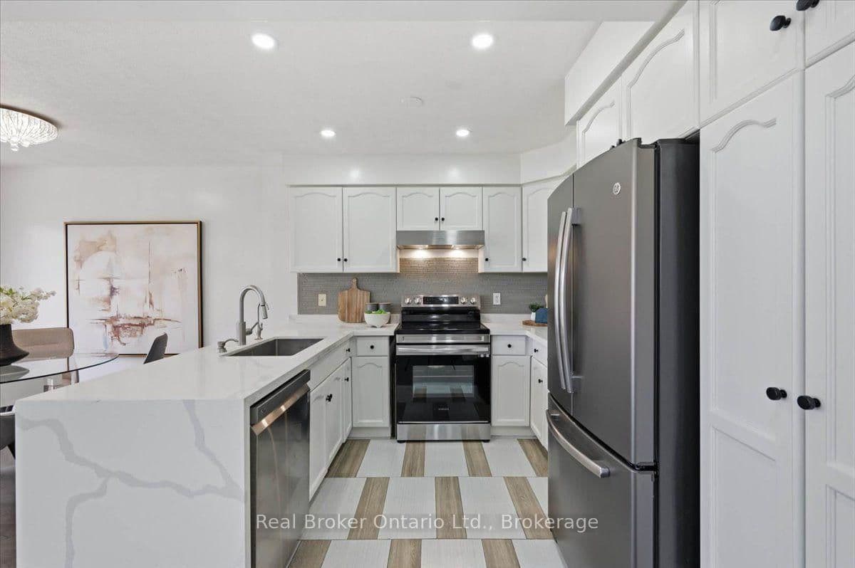 12 Castlebury Drive thumbnail 6