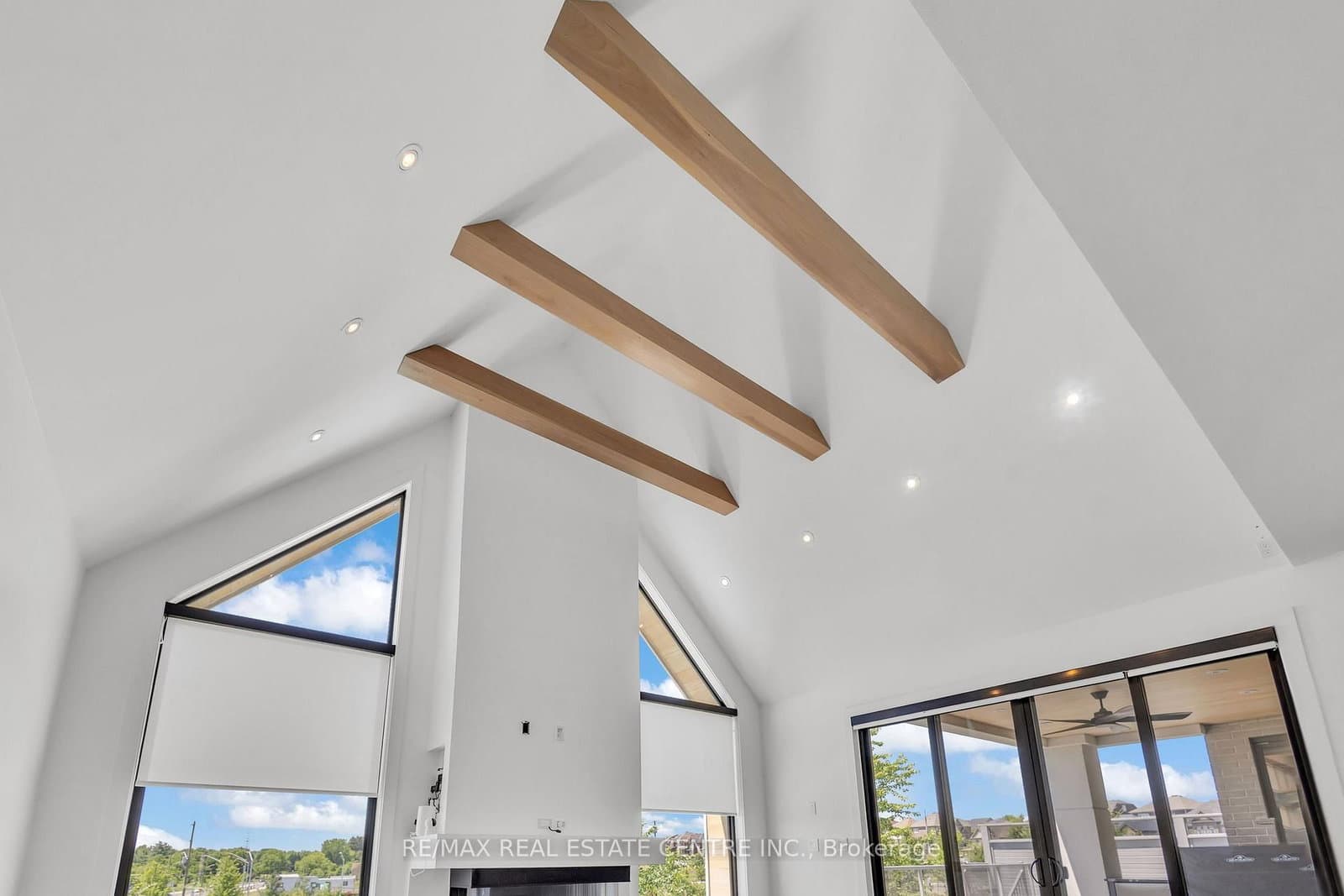 920 Thomas Pedder Court thumbnail 14