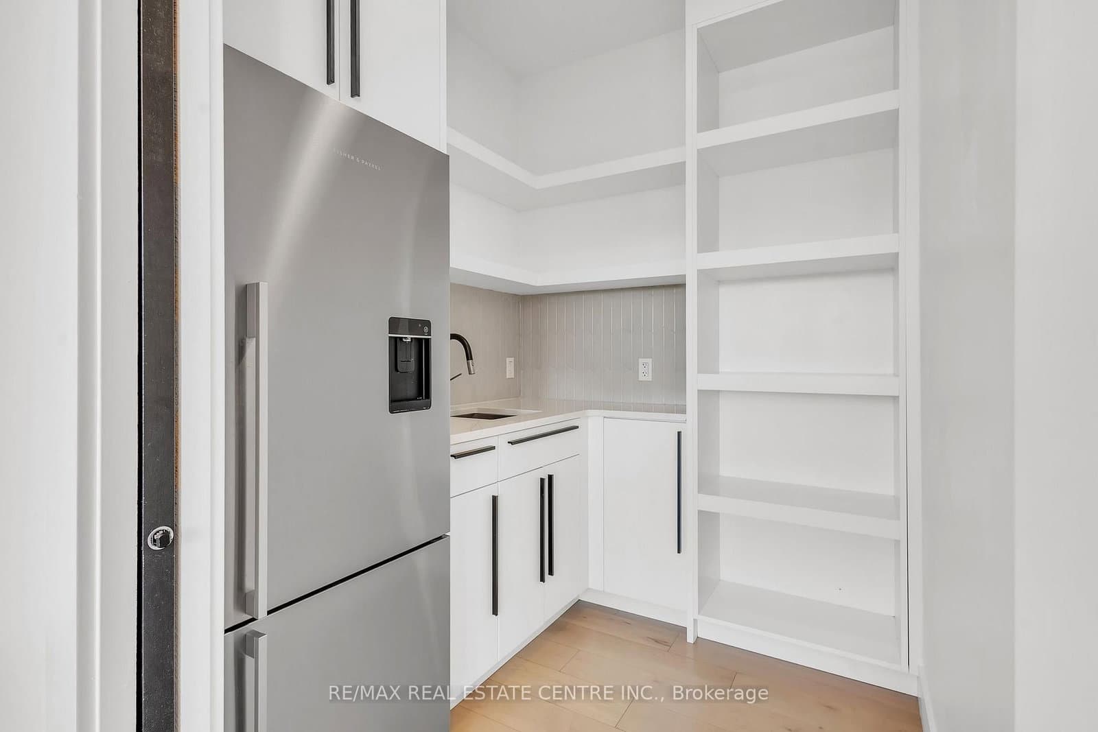 920 Thomas Pedder Court thumbnail 22