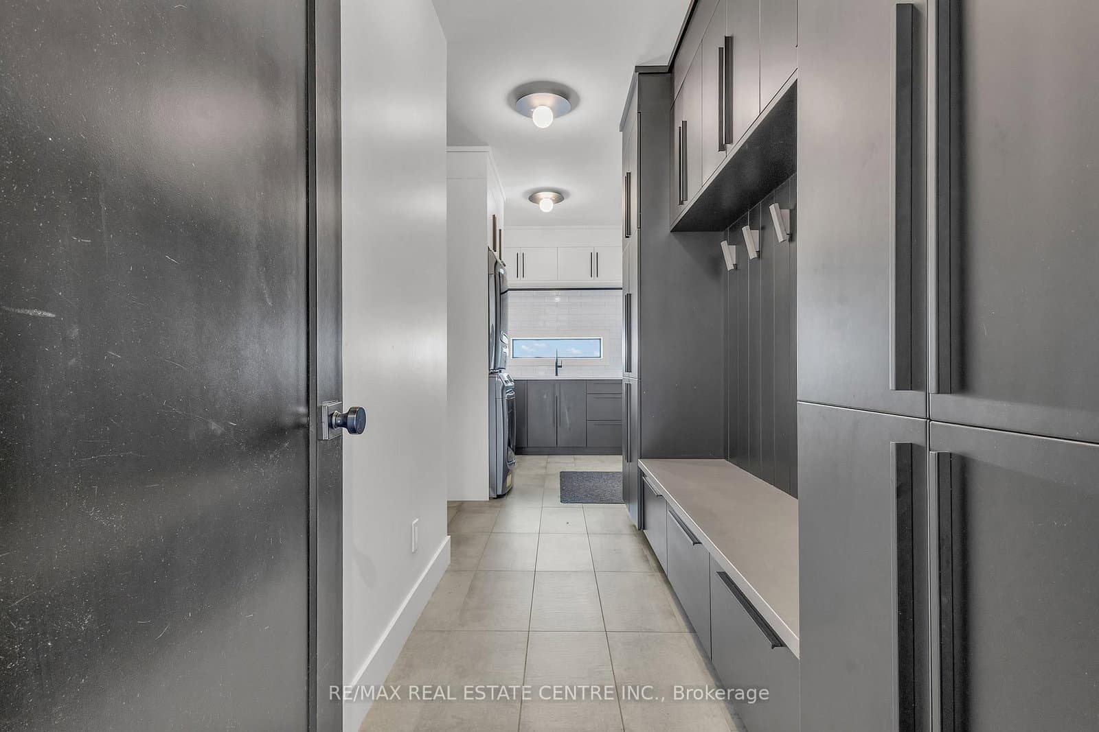 920 Thomas Pedder Court thumbnail 24