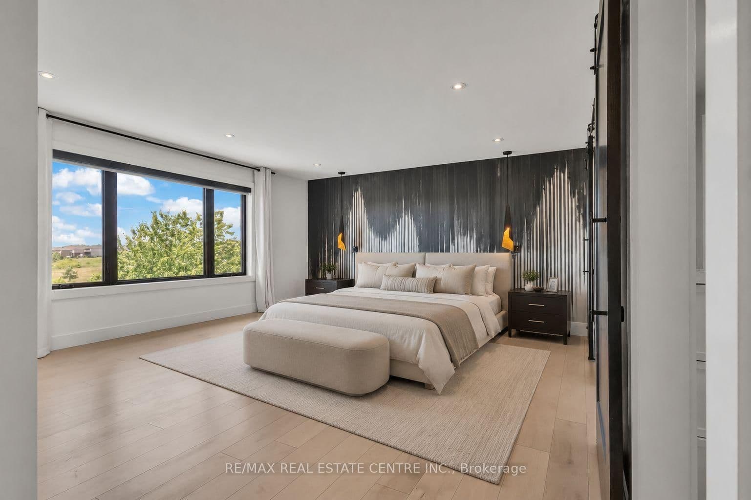 920 Thomas Pedder Court thumbnail 28