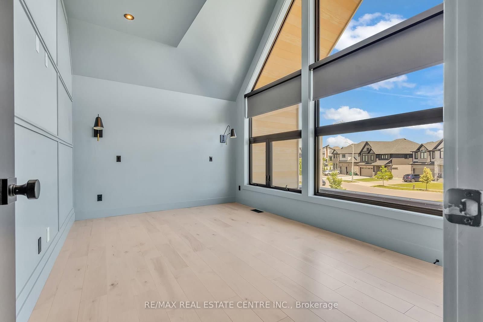 920 Thomas Pedder Court thumbnail 38