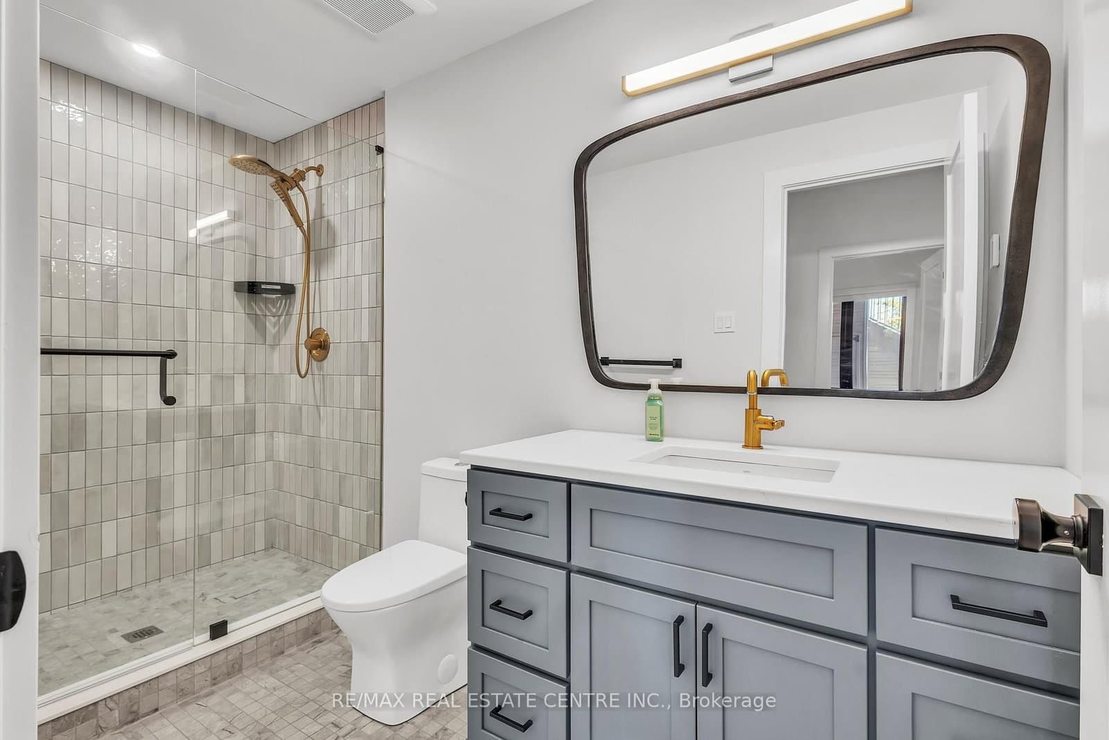 920 Thomas Pedder Court thumbnail 43