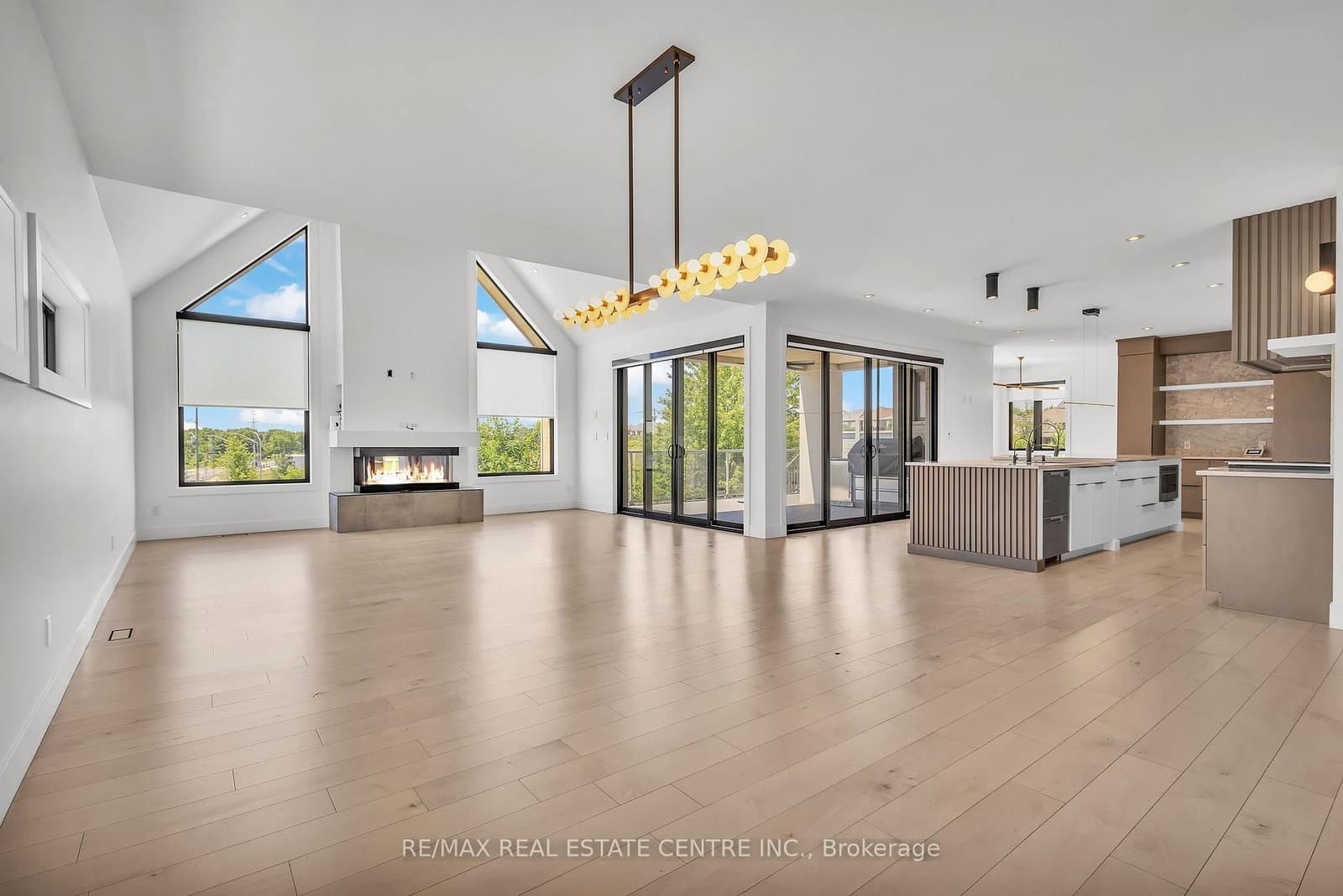 920 Thomas Pedder Court thumbnail 9