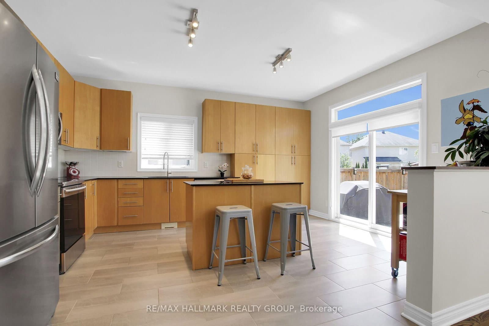 104 Strathcarron Crescent thumbnail 20