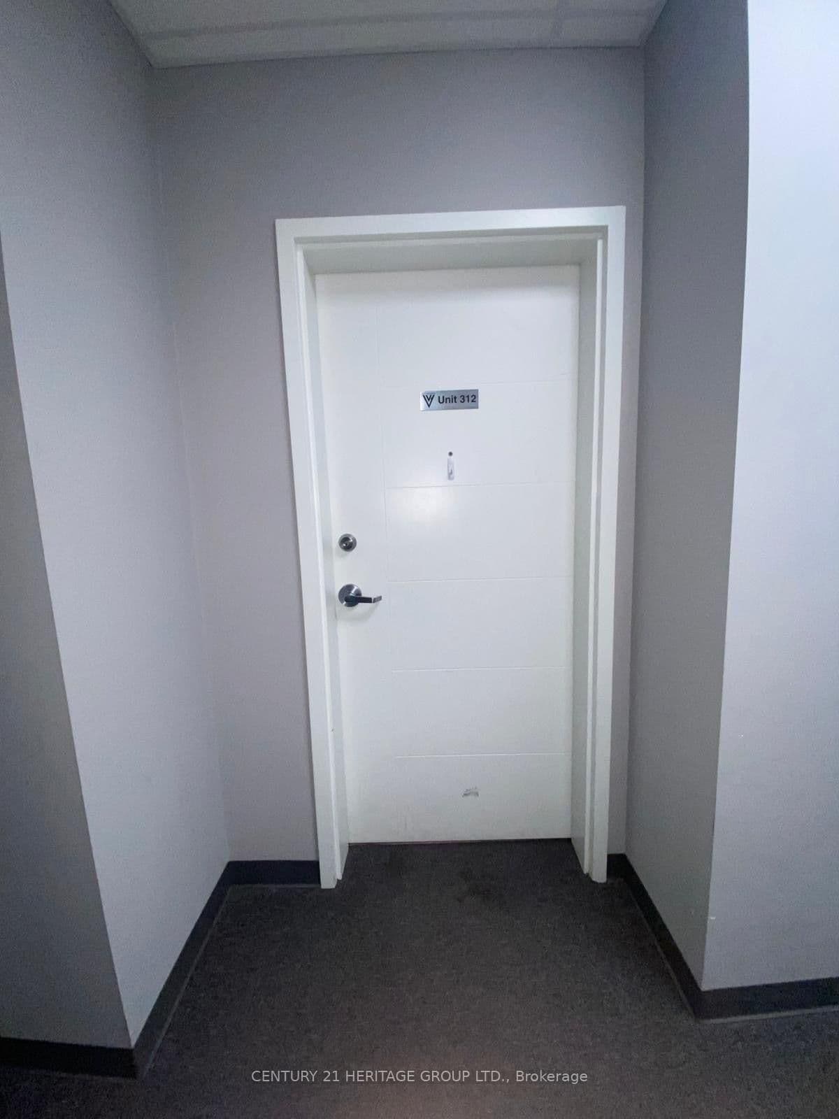 253 Albert Street, Unit 312 thumbnail 2
