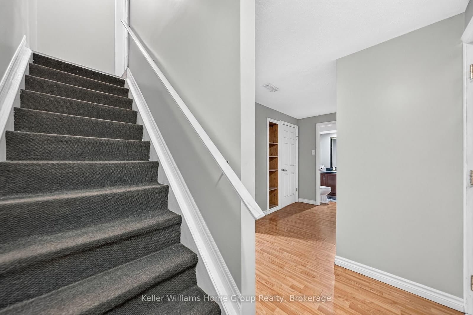 479 Doon S Drive E thumbnail 25