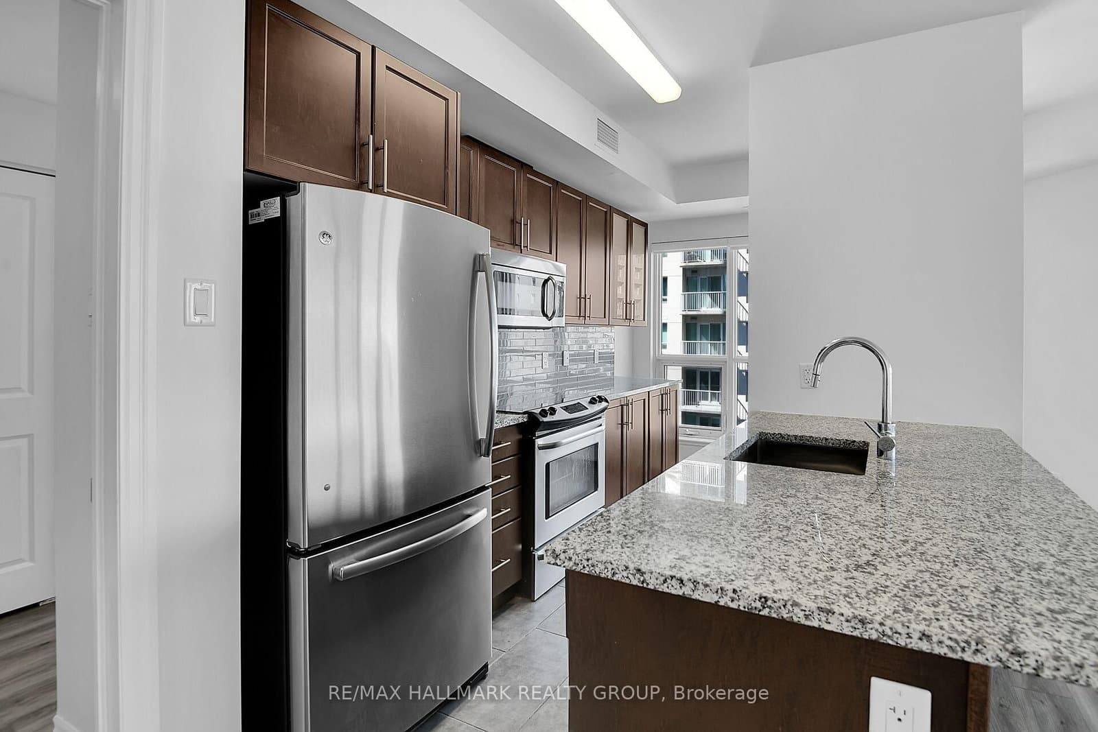 242 Rideau Street, Unit 1501 thumbnail 16