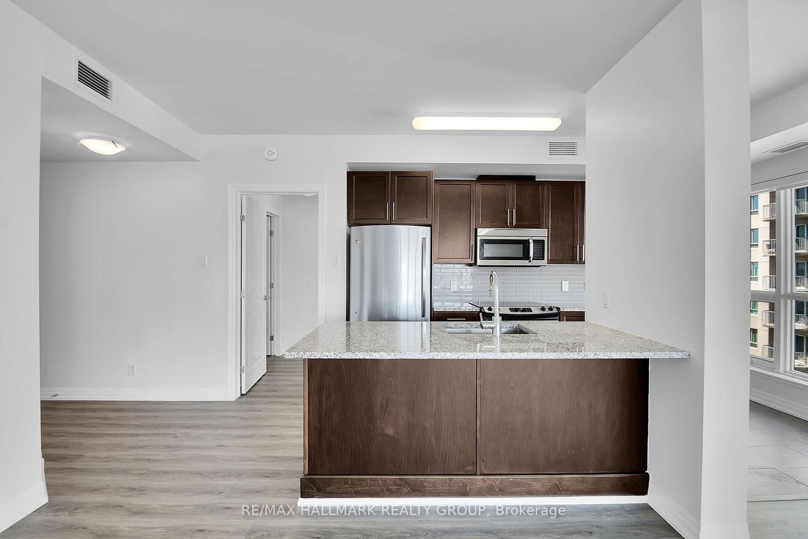 242 Rideau Street, Unit 1501 thumbnail 17