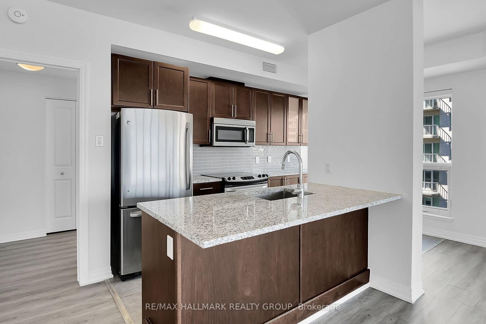 242 Rideau Street, Unit 1501 thumbnail 18
