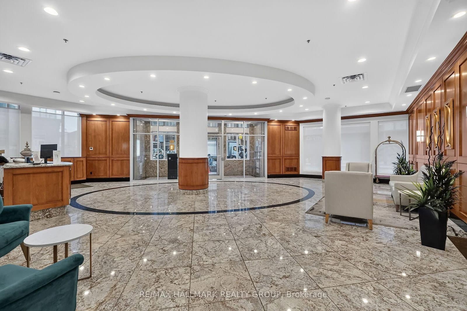 242 Rideau Street, Unit 1501 thumbnail 2
