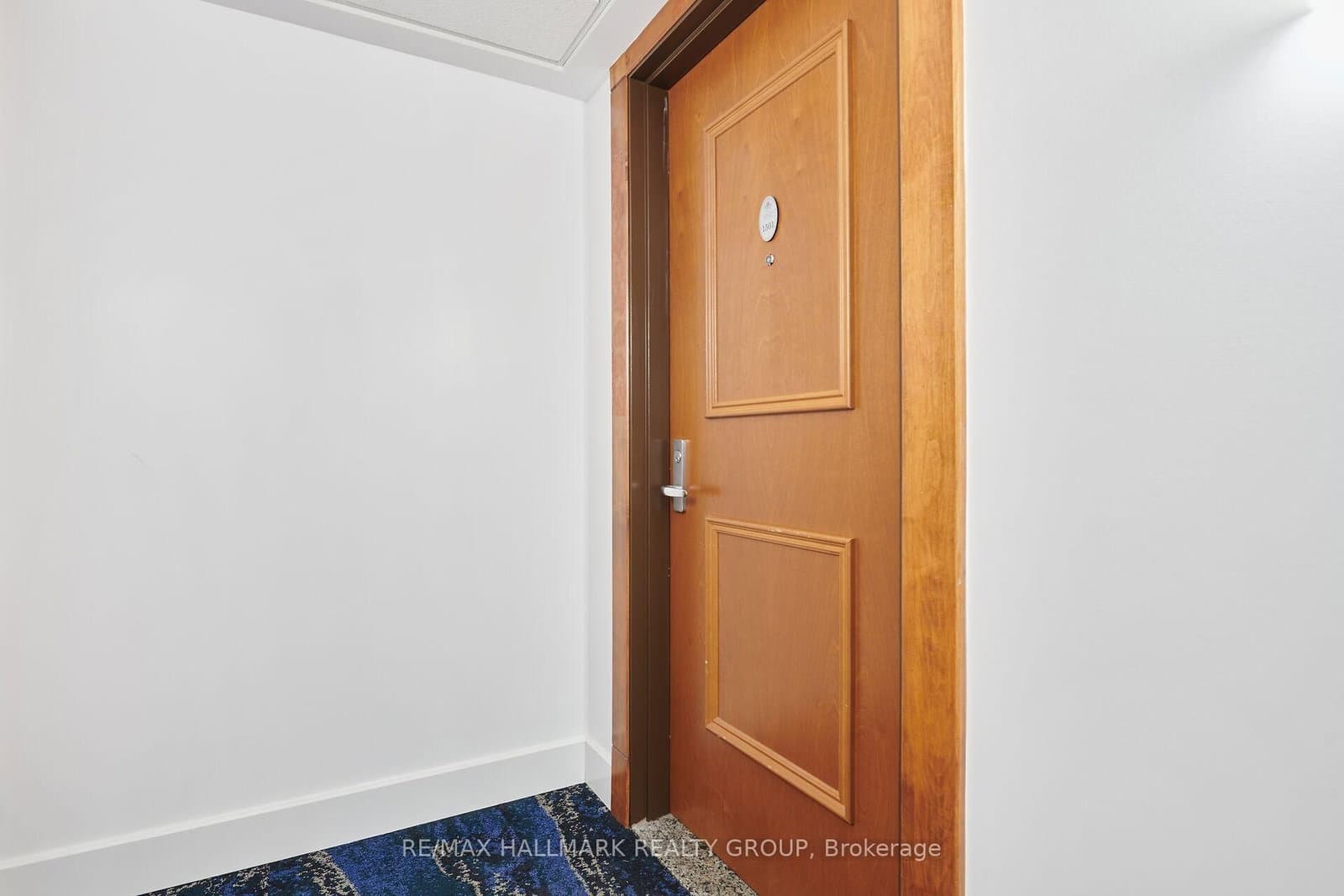 242 Rideau Street, Unit 1501 thumbnail 3