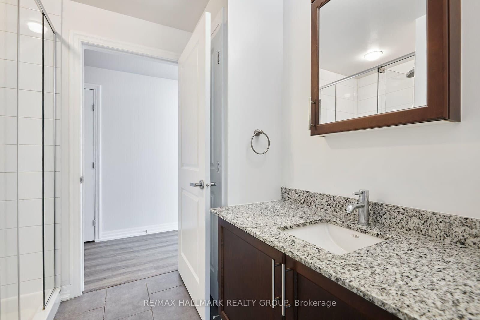 242 Rideau Street, Unit 1501 thumbnail 33