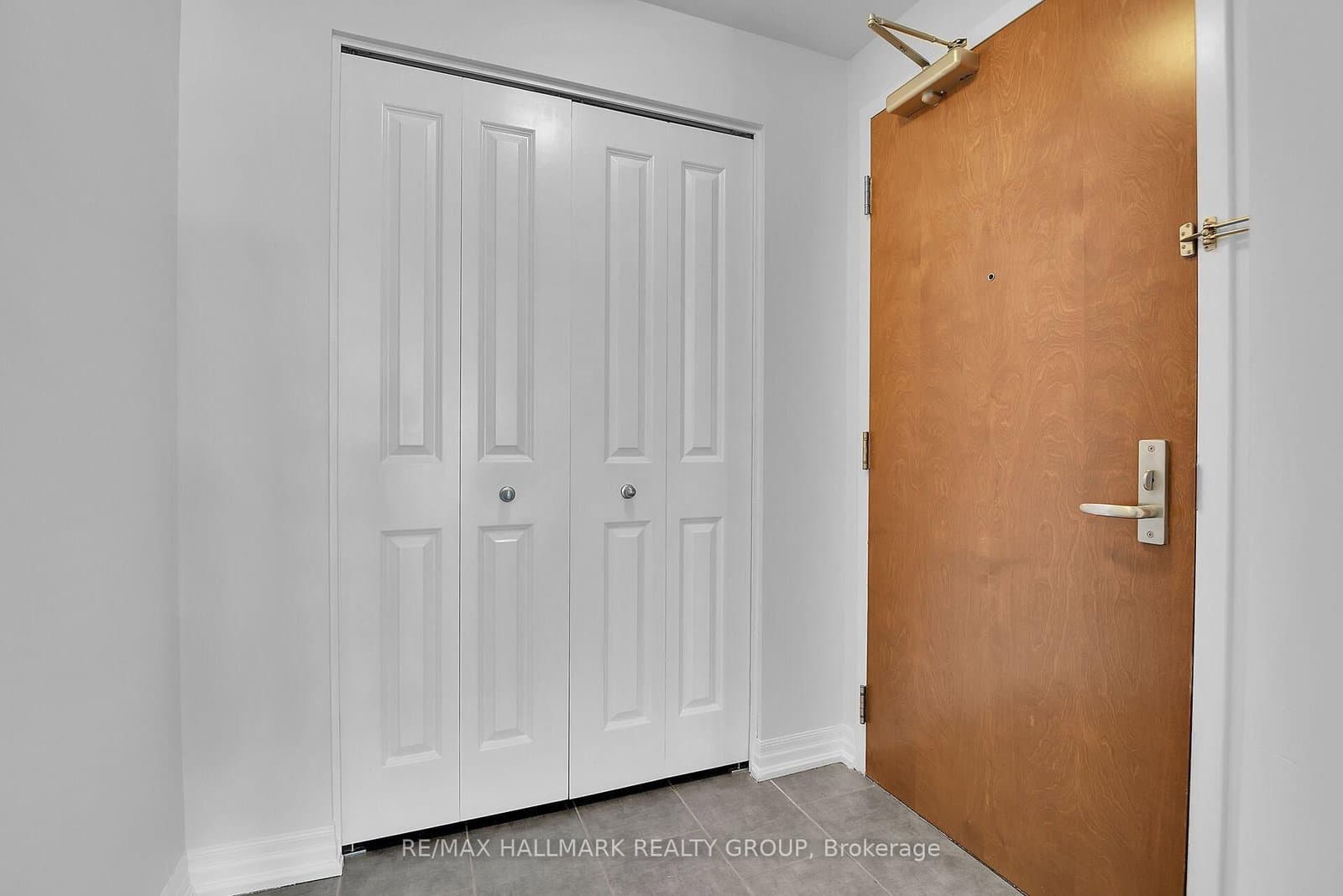 242 Rideau Street, Unit 1501 thumbnail 4