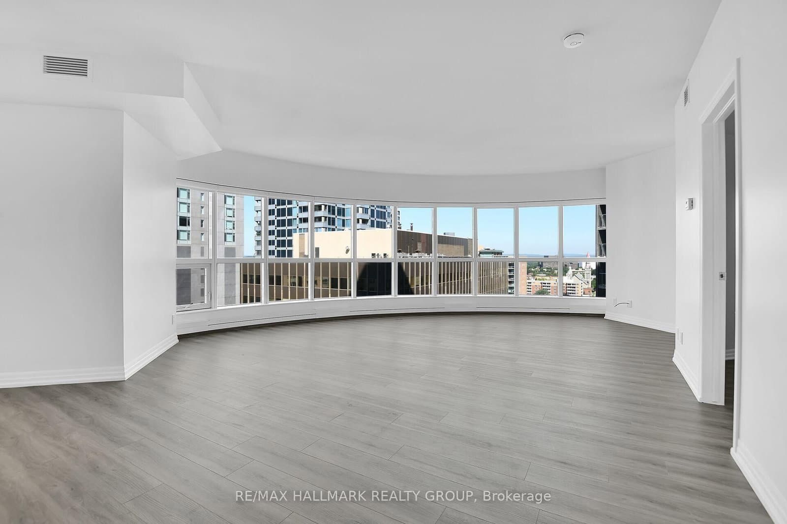 242 Rideau Street, Unit 1501 thumbnail 6