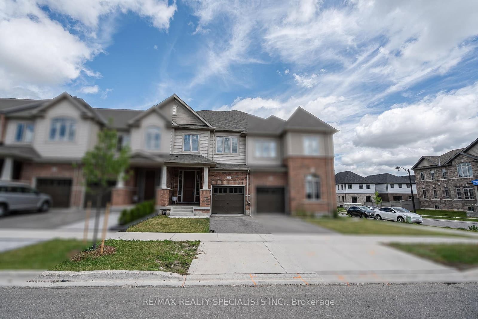 225 Broadacre Drive thumbnail 2