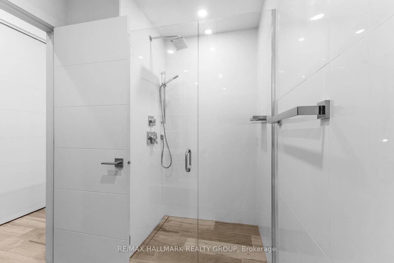 201 Maclaren Street, Unit 2 thumbnail 15