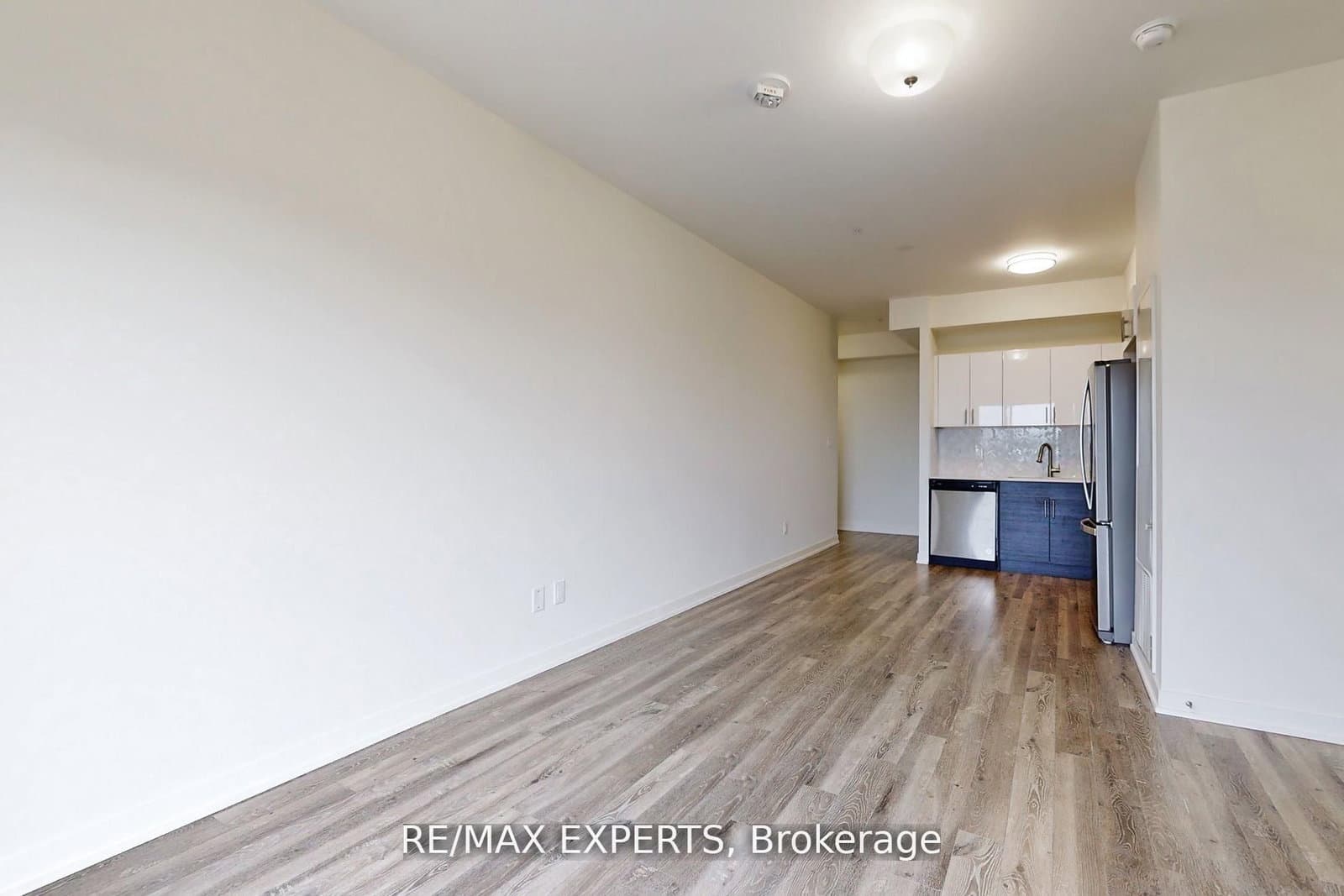 128 King Street N, Unit 1604 thumbnail 15