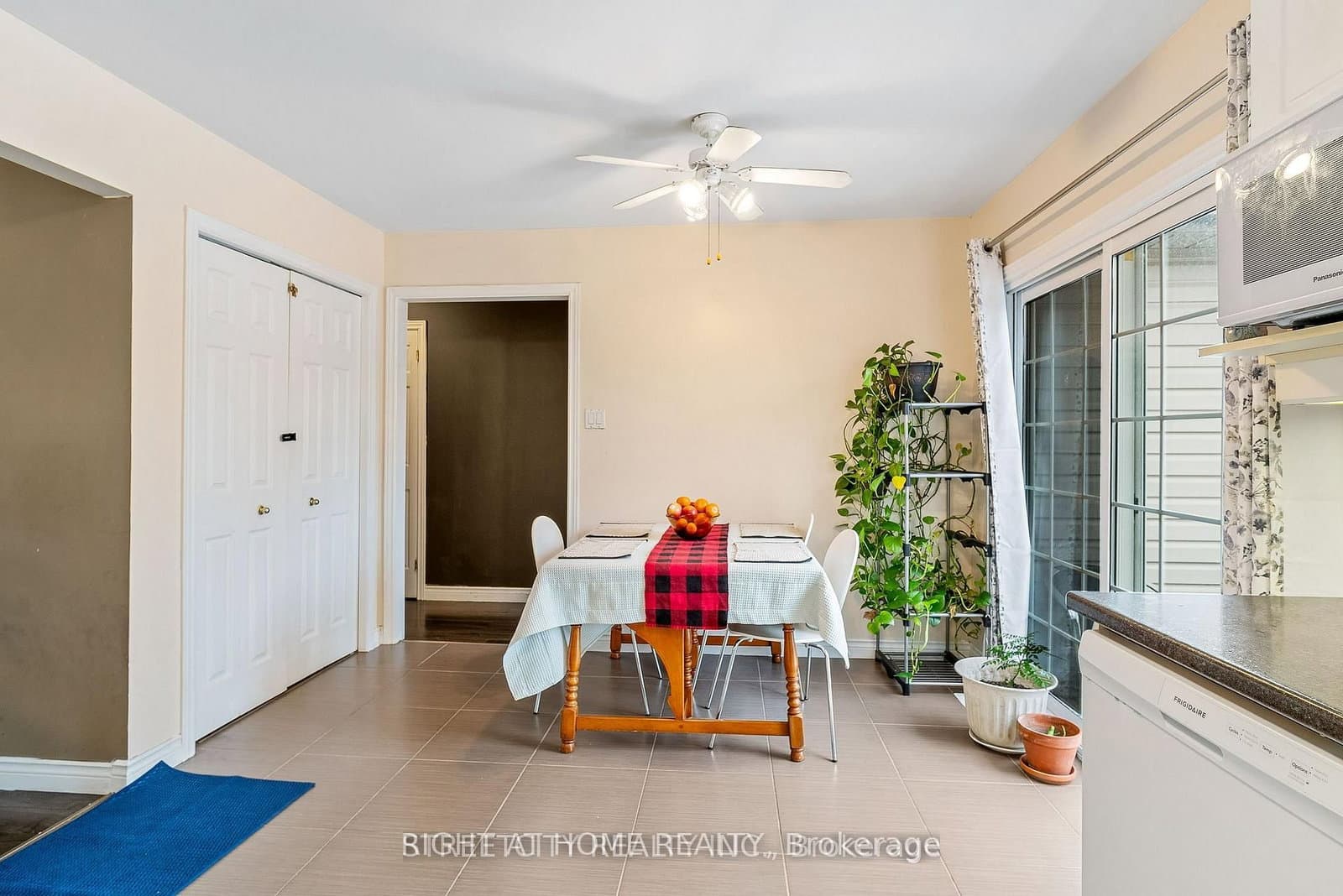 126 Meadowridge Road thumbnail 11