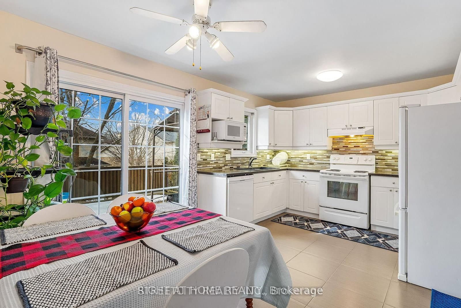 126 Meadowridge Road thumbnail 9
