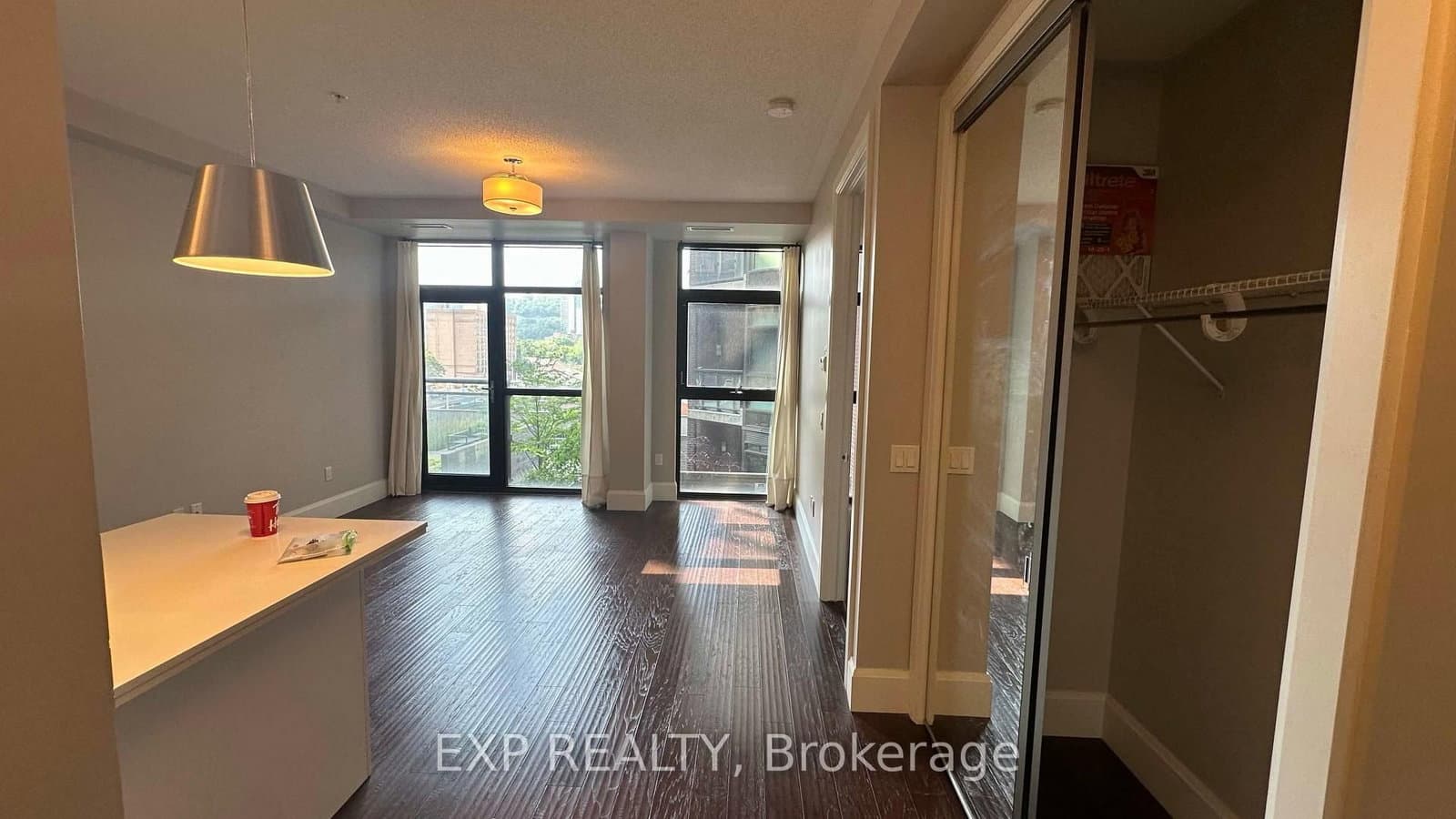 112 King Street E, Unit 512 thumbnail 12