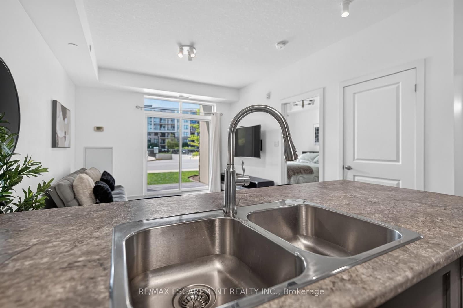 101 Shoreview Place, Unit 123 thumbnail 10