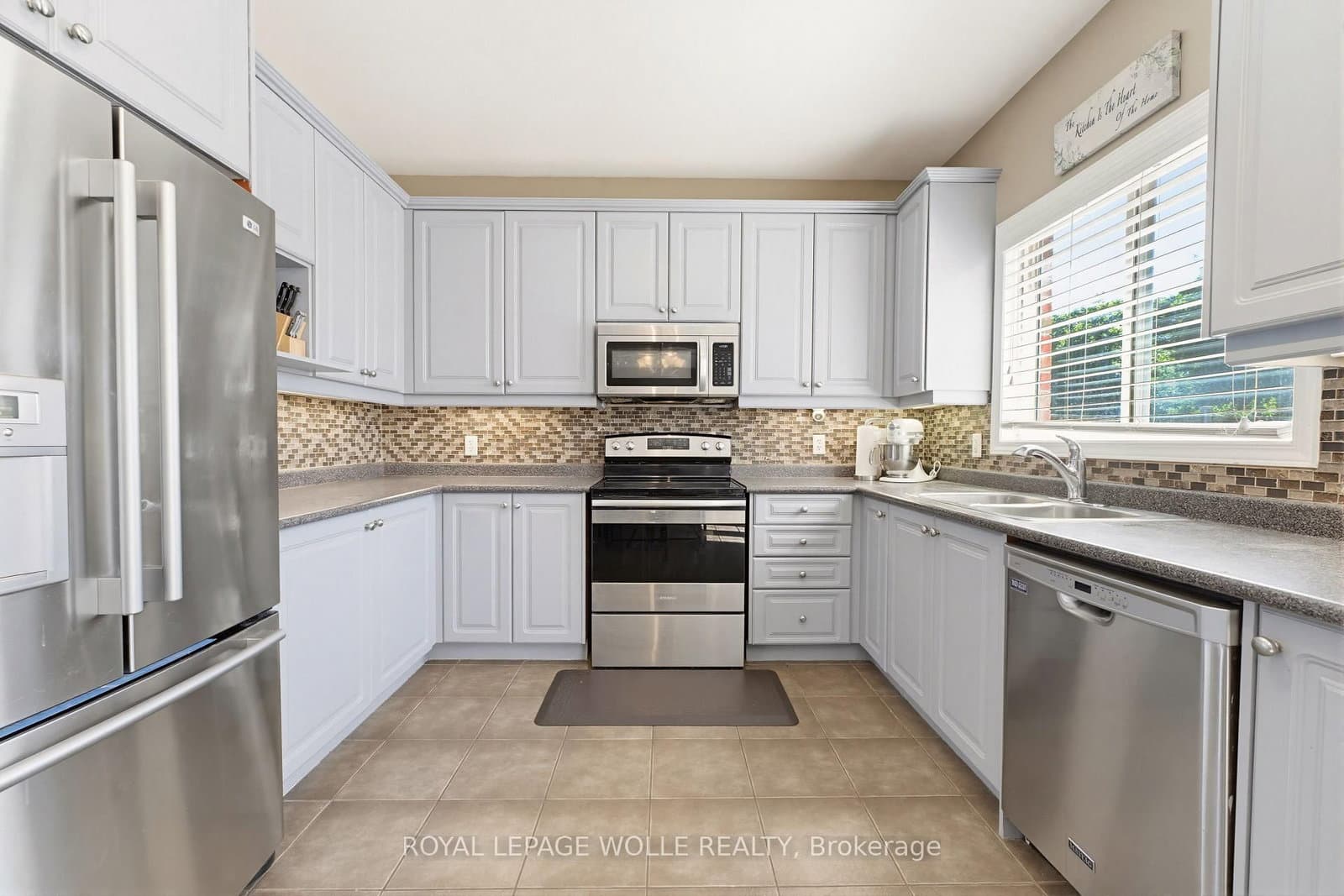 359 Pine Valley Drive thumbnail 12