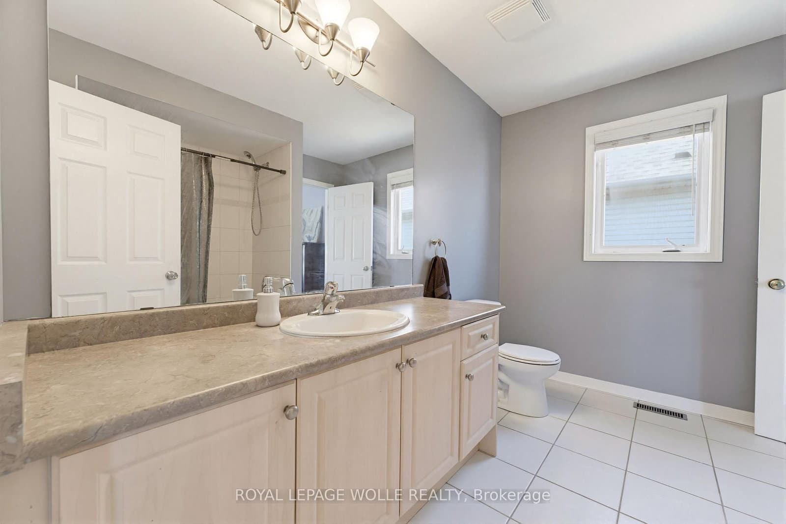 359 Pine Valley Drive thumbnail 32
