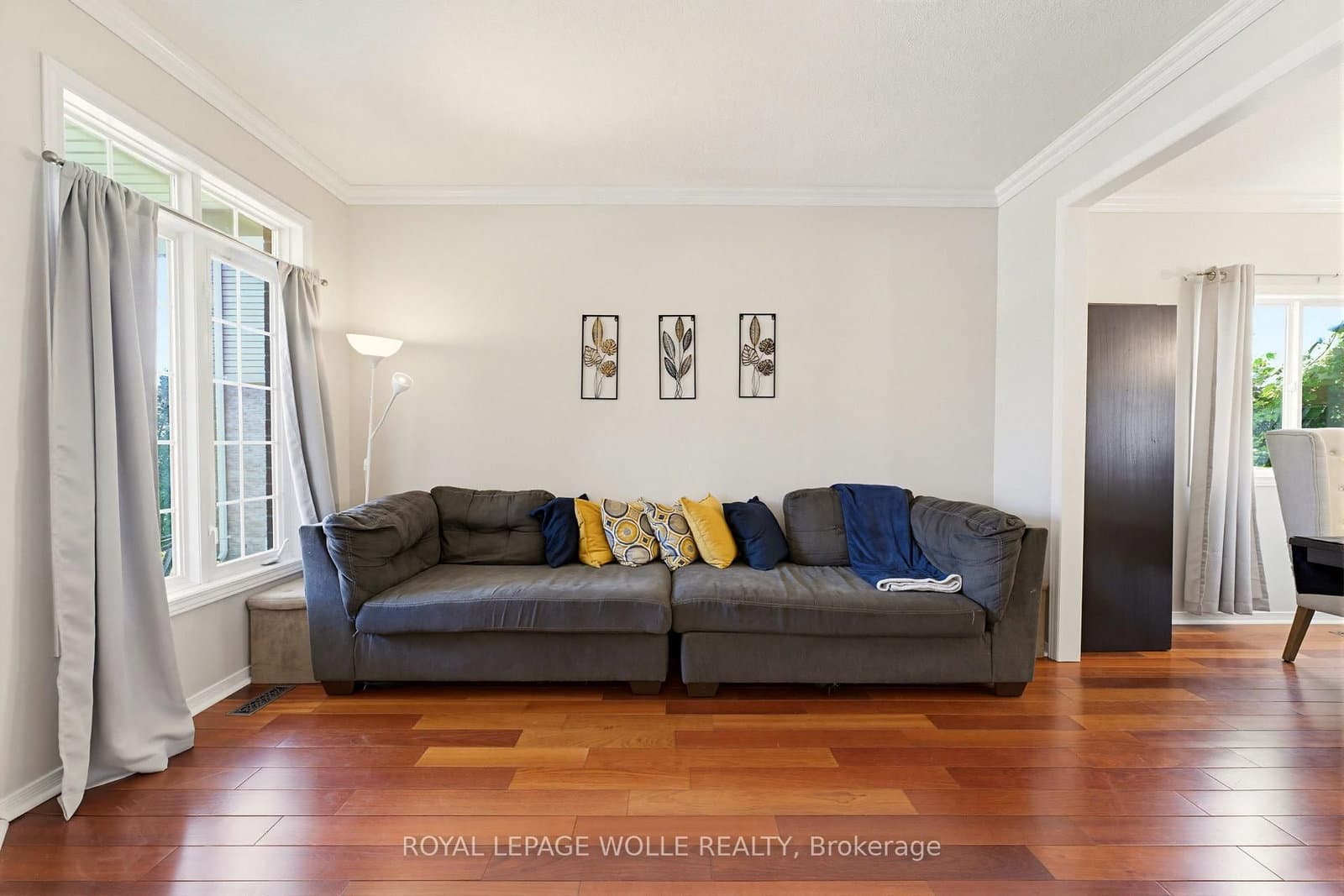 359 Pine Valley Drive thumbnail 9