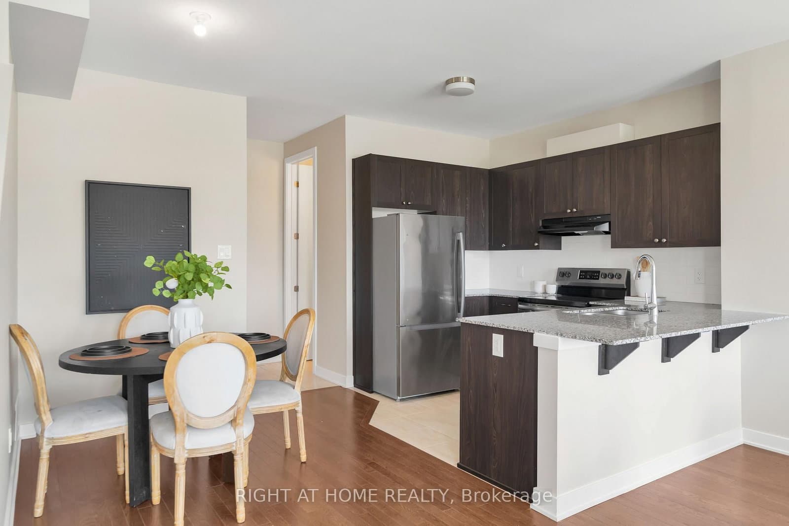 6319 Perth Street thumbnail 12