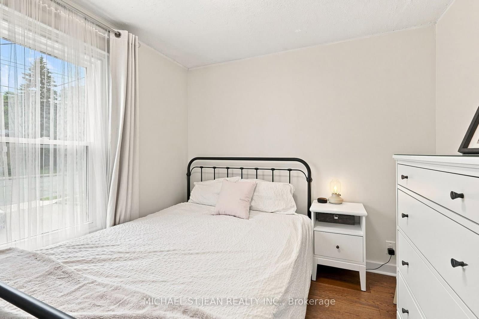122 Limeridge Road W thumbnail 17