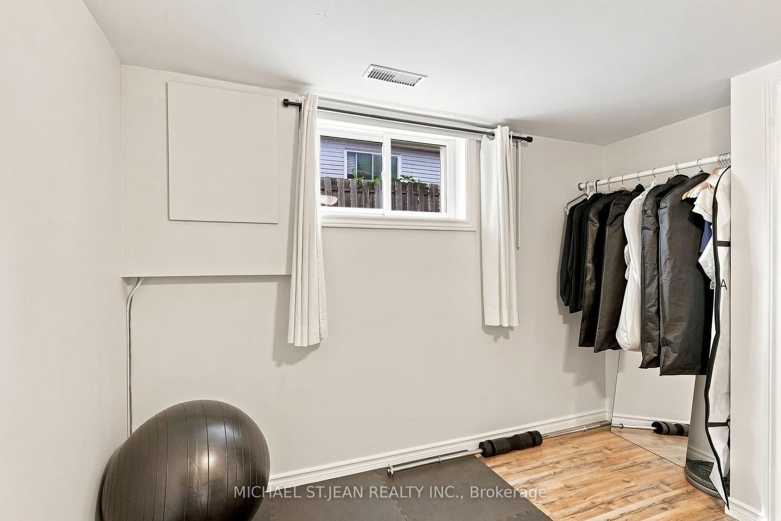 122 Limeridge Road W thumbnail 37