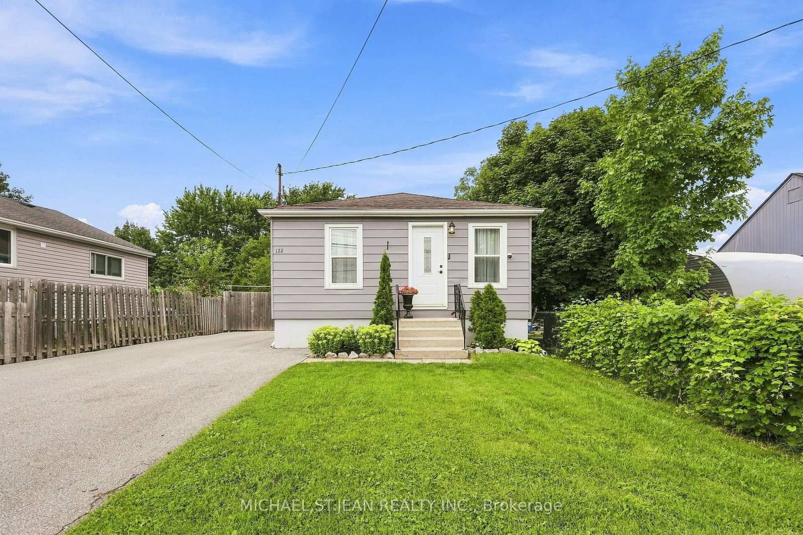 122 Limeridge Road W thumbnail 4