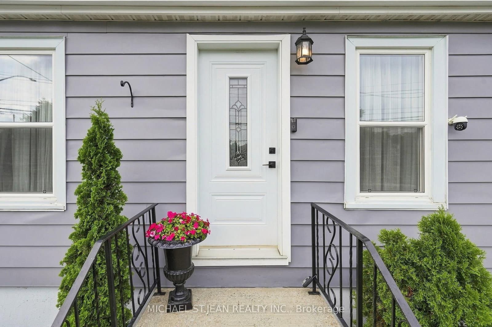 122 Limeridge Road W thumbnail 5
