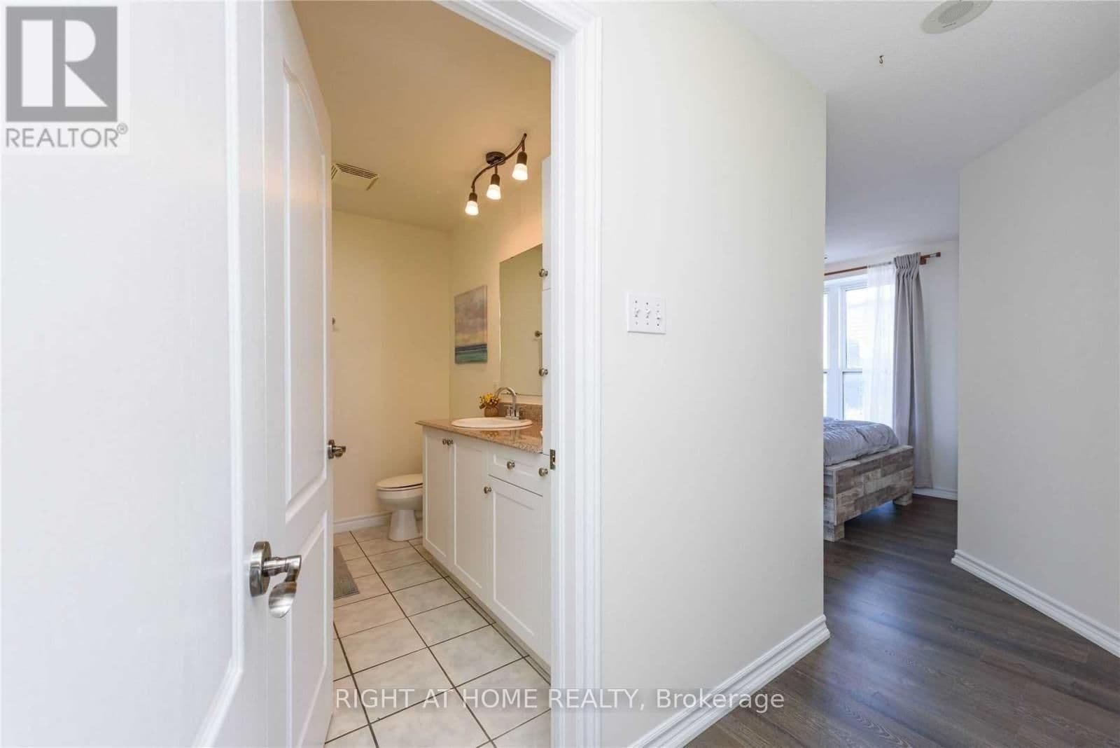 135 James Street S, Unit 1102 thumbnail 12