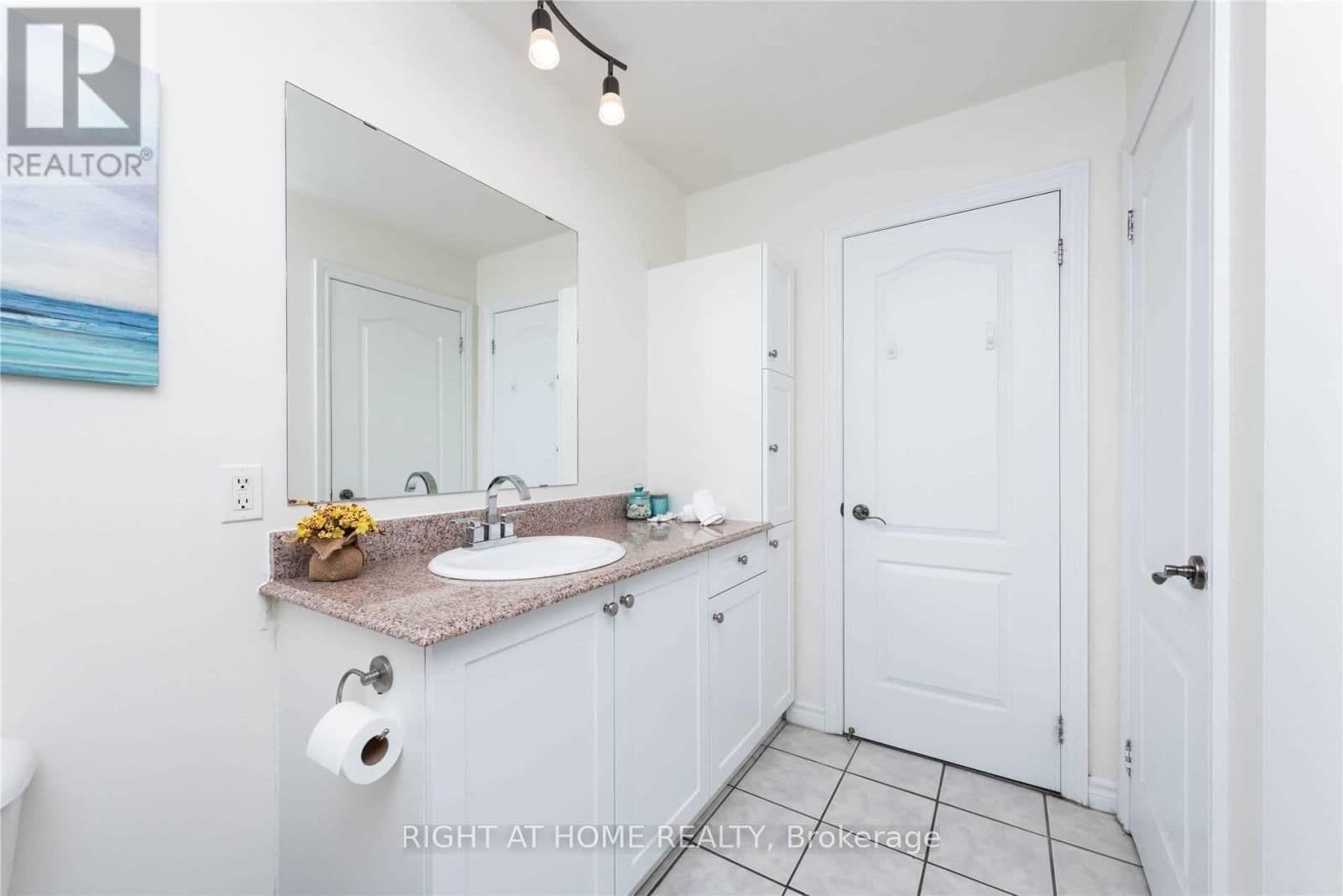 135 James Street S, Unit 1102 thumbnail 13