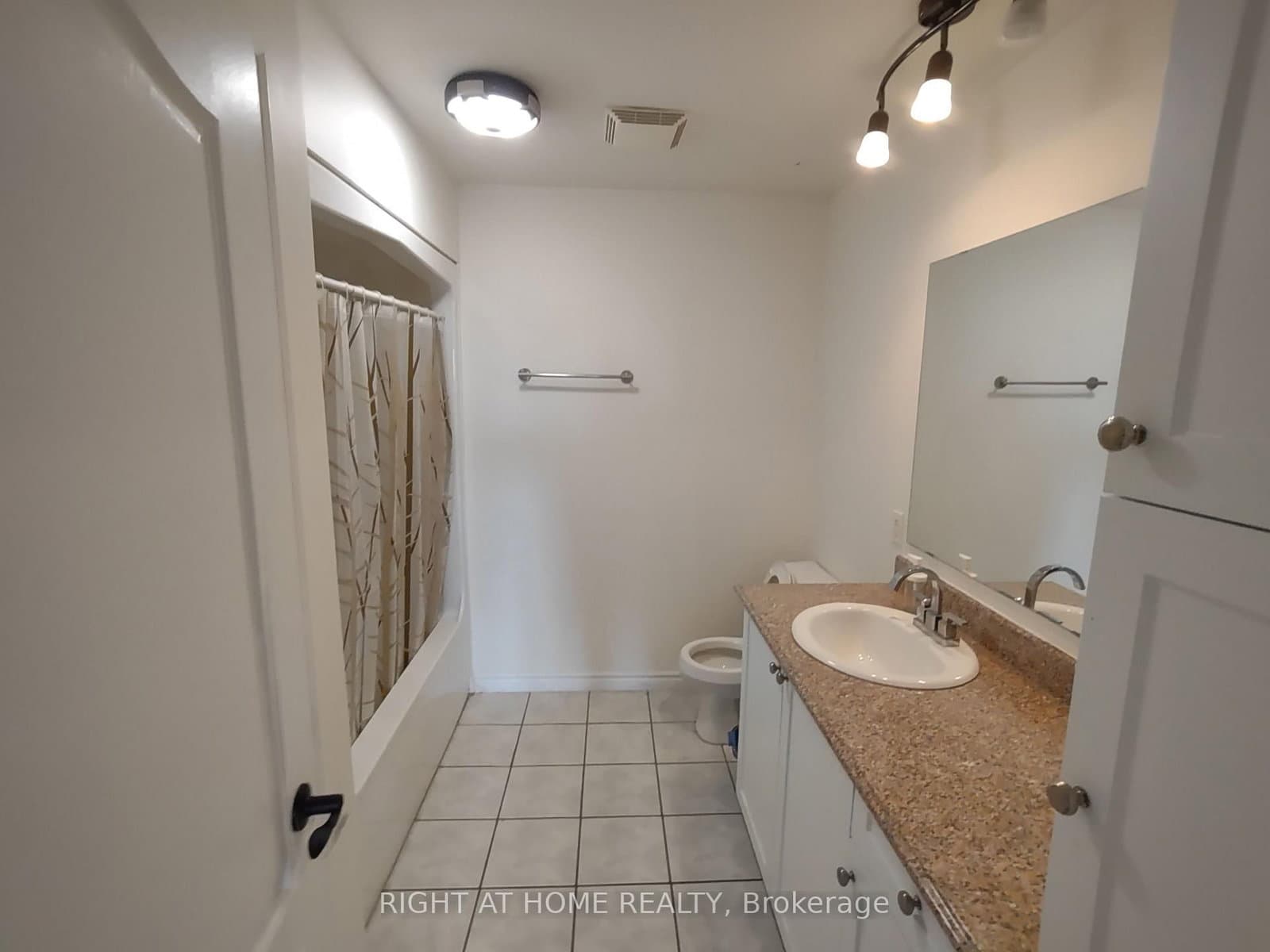 135 James Street S, Unit 1102 thumbnail 15
