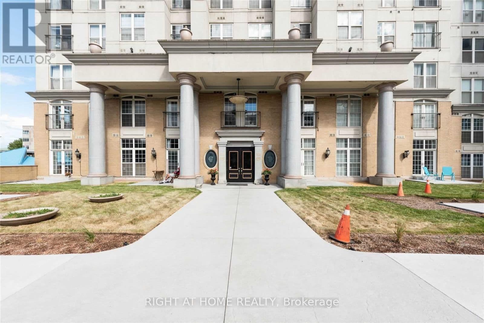 135 James Street S, Unit 1102 thumbnail 17