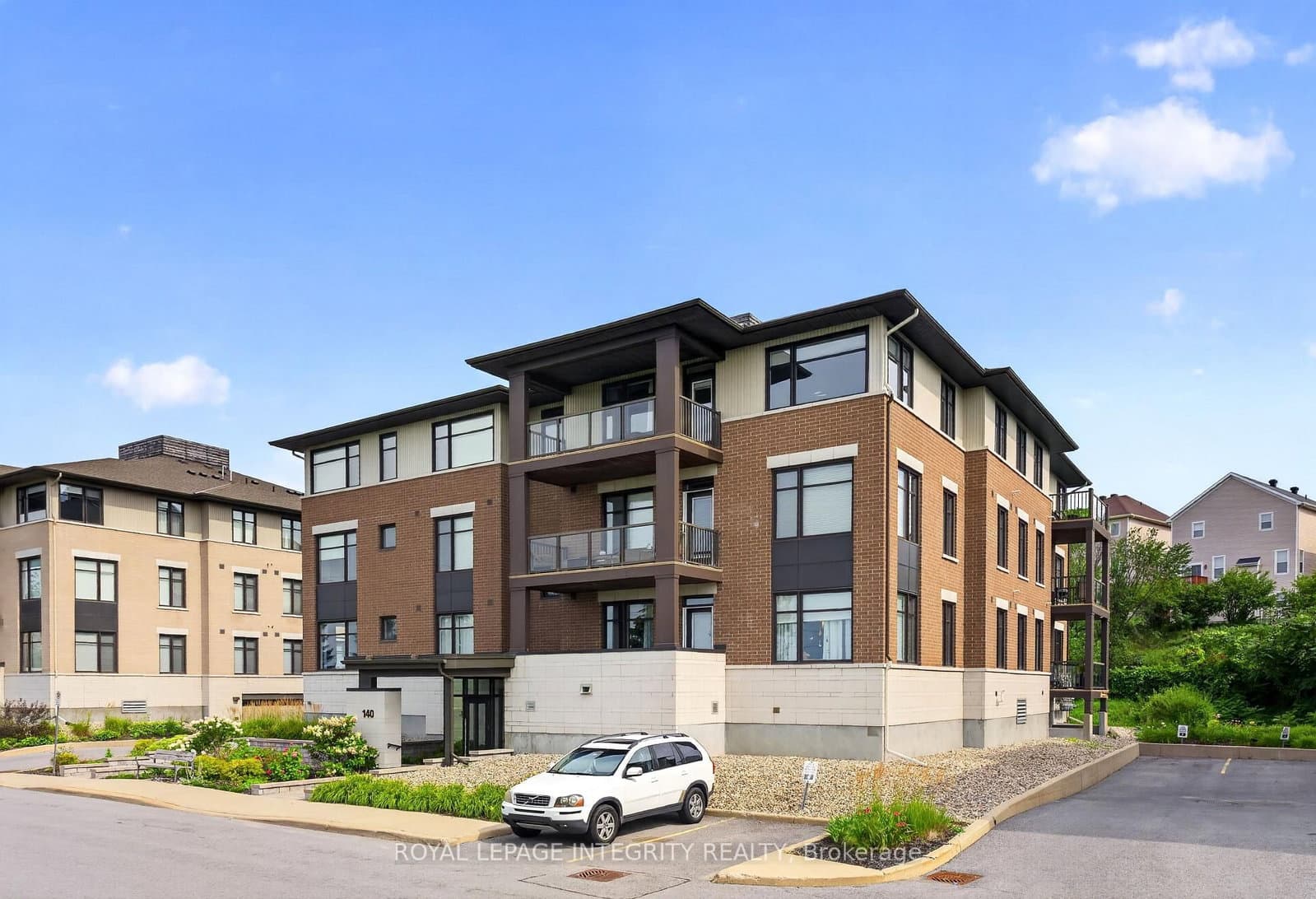 140 GUELPH Private, Unit 304 thumbnail 2