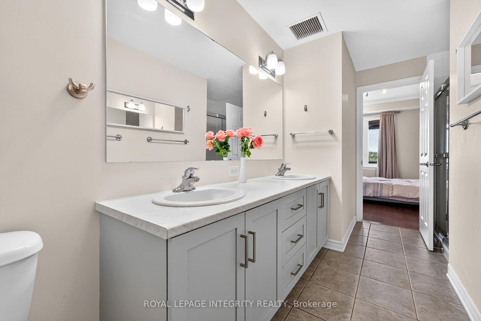 140 GUELPH Private, Unit 304 thumbnail 30