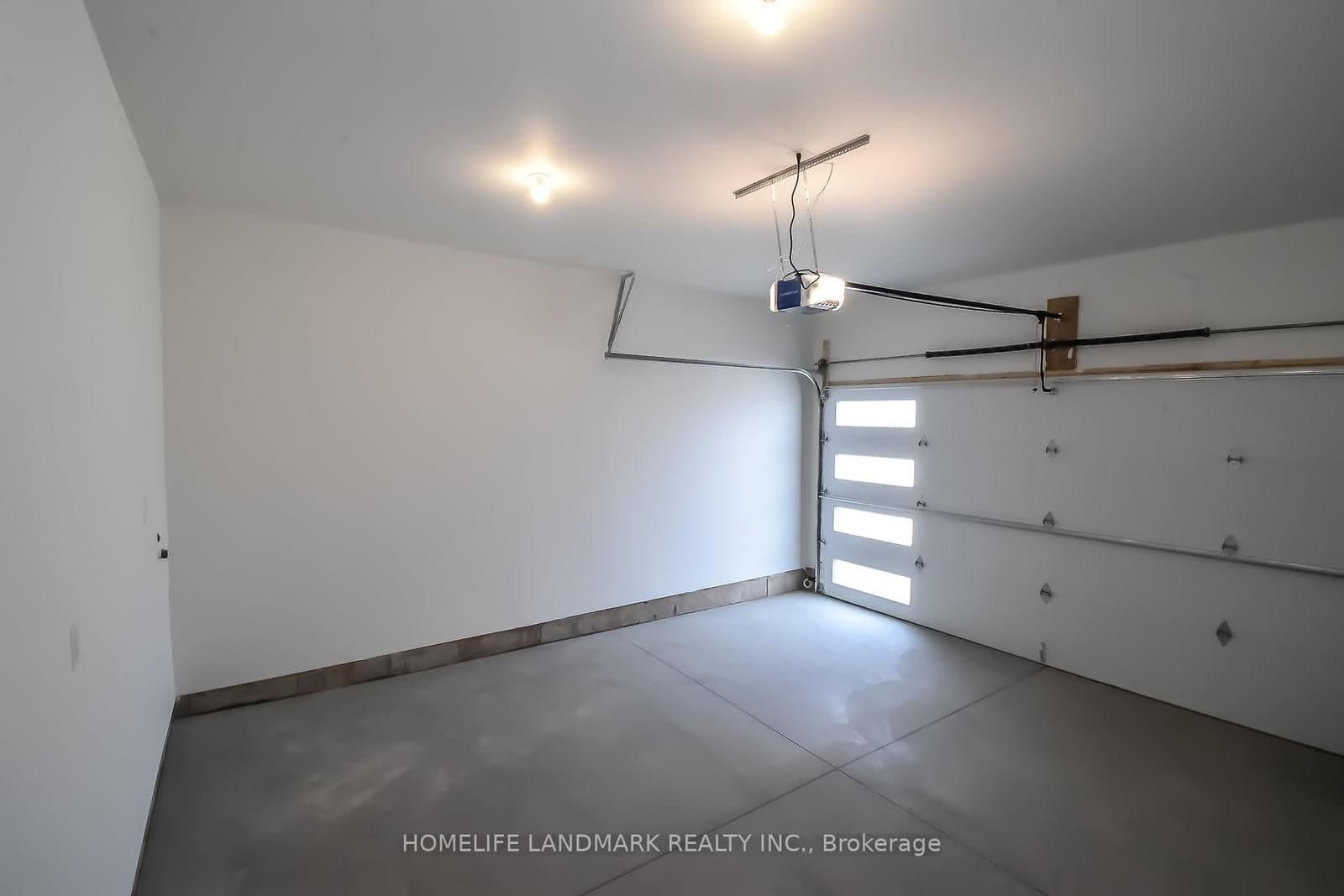 8974 Willoughby Drive, Unit Unit 23 thumbnail 32