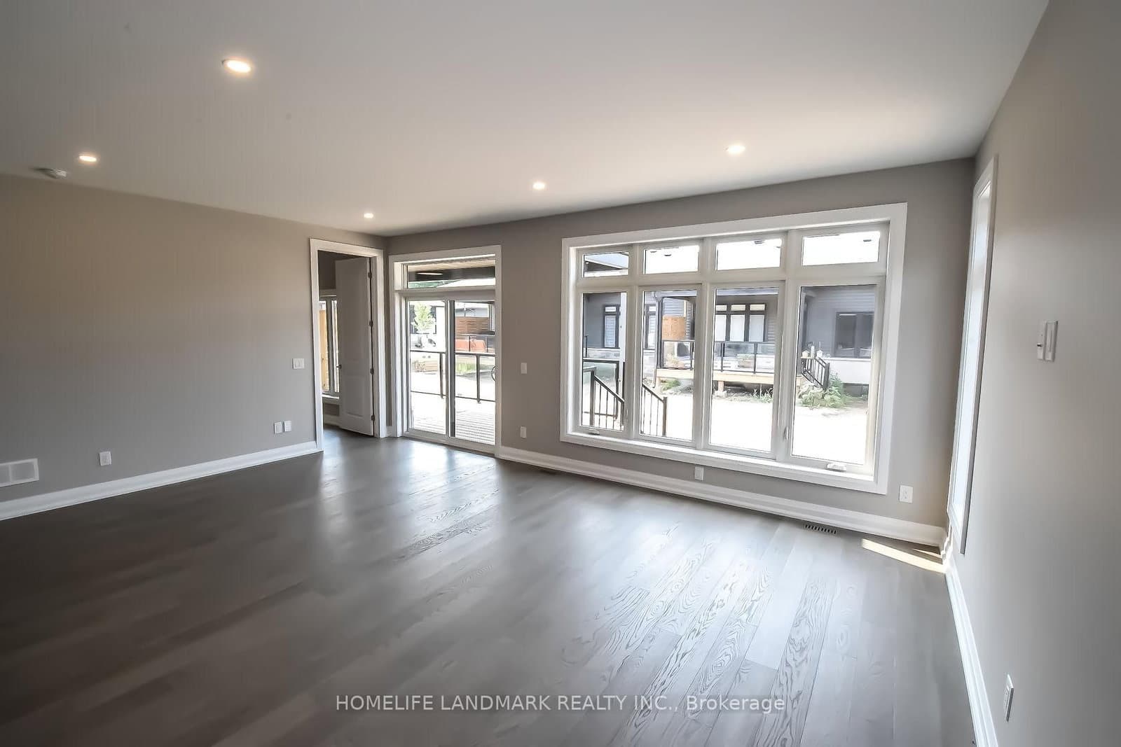 8974 Willoughby Drive, Unit Unit 23 thumbnail 7