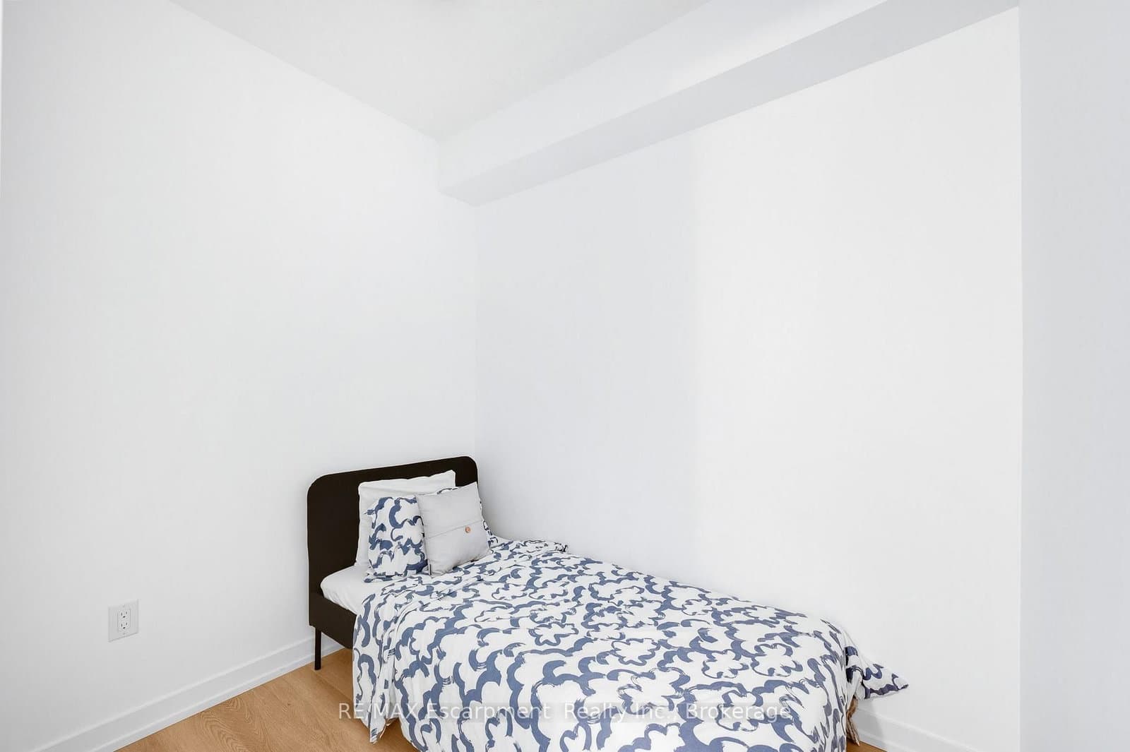 470 Dundas Street E, Unit 309 thumbnail 18