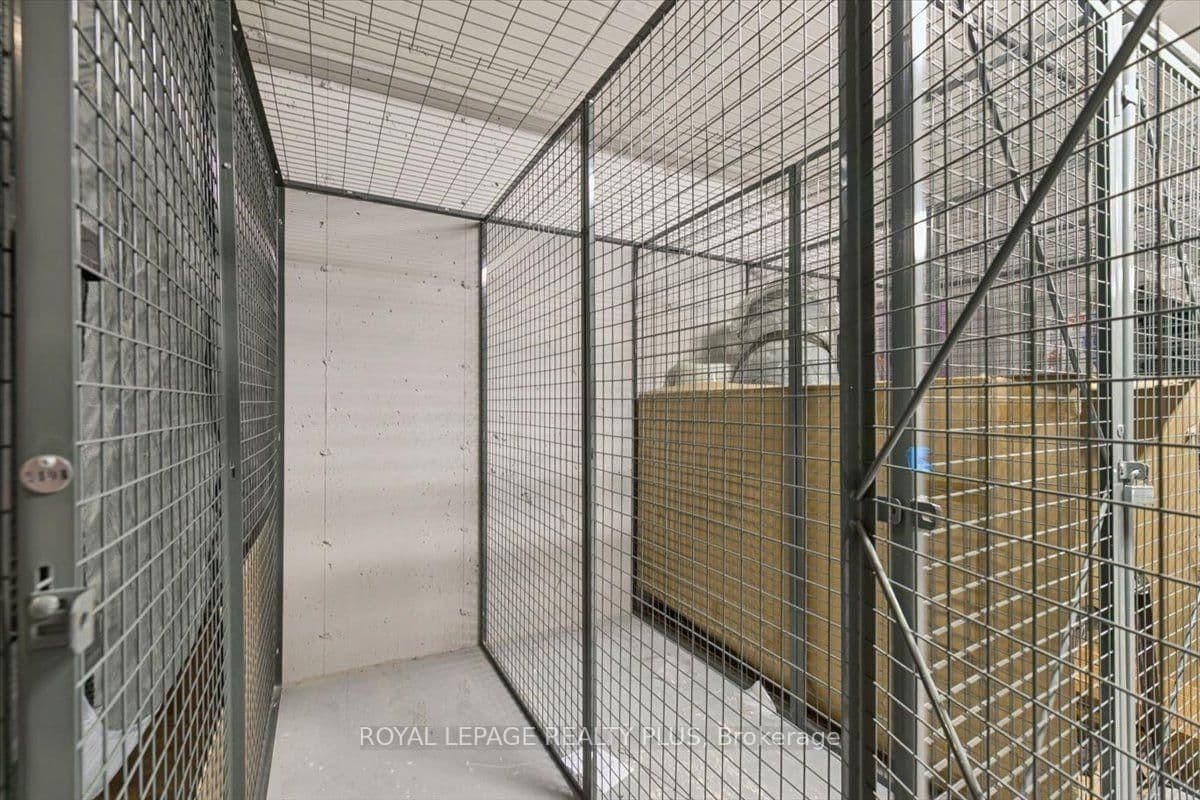 1284 Gordon Street, Unit 404 thumbnail 26